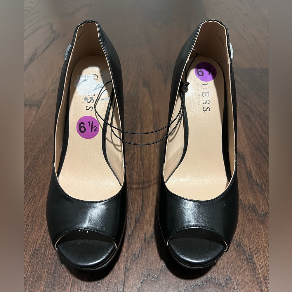 Guess Shoes Wedge (Women Size 6.5) Black